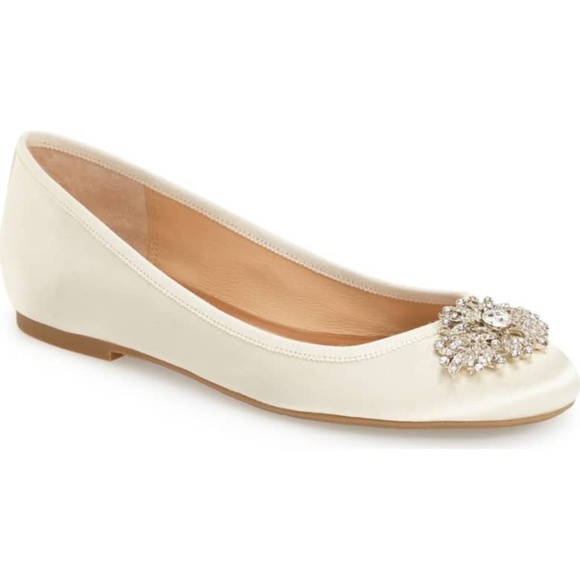 Badgley Mischka Abella Satin Ivory Flat - Picture 1 of 1